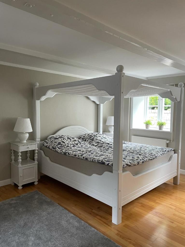 300m2 entire house with 3 bedrooms photo 3