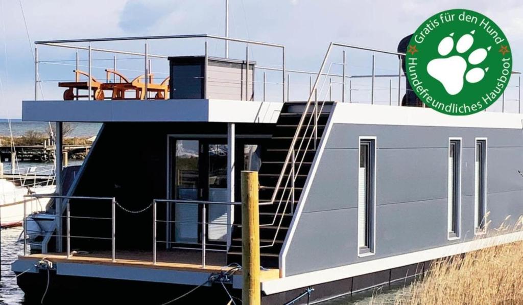 Hausboot Moby Chic mit Dachterrasse in Kragenæs auf Lolland/DK