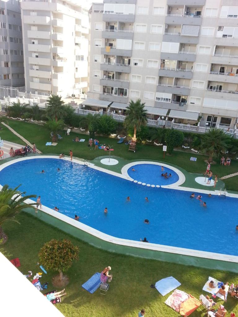 Nice accommodation with pool and side sea view