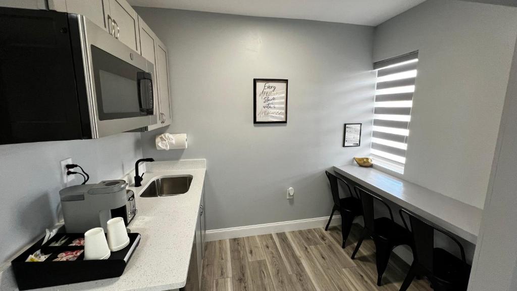 Oceano Suites Daytona Beach photo 2