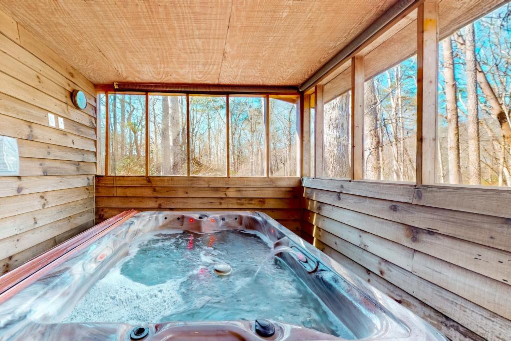 Pine Tree Lodge photo 1