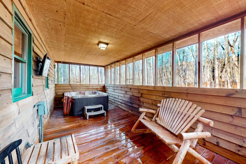 Pine Tree Lodge photo 2