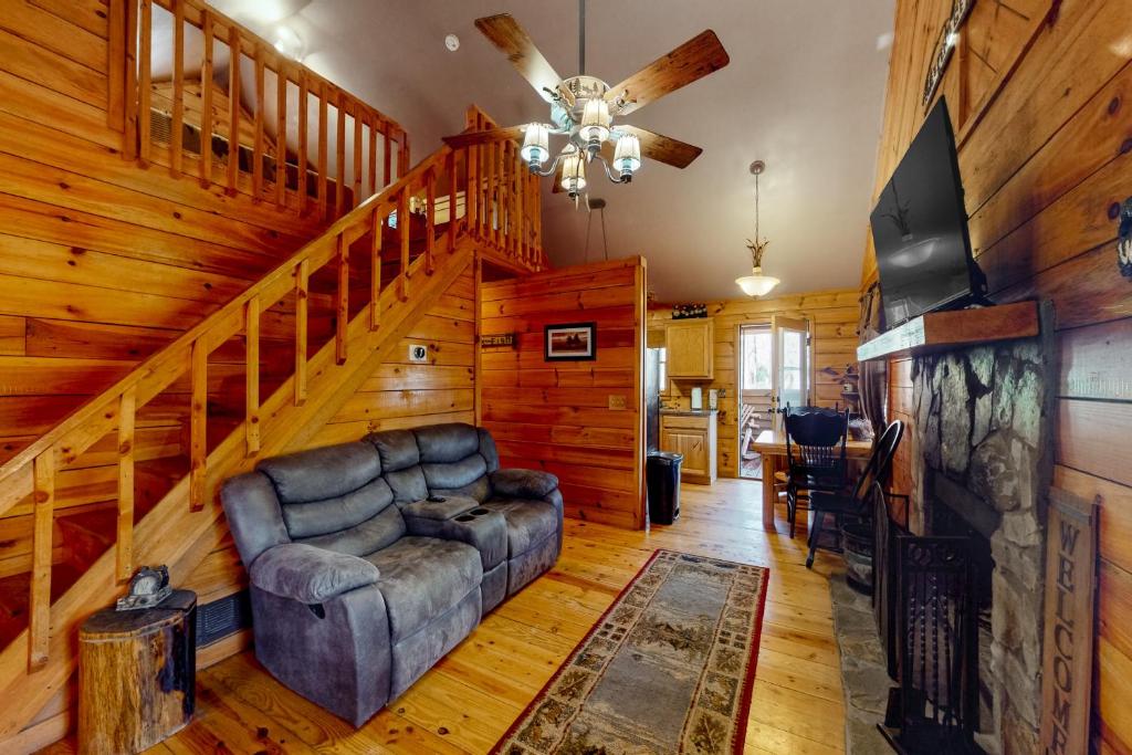 Pine Tree Lodge photo 4