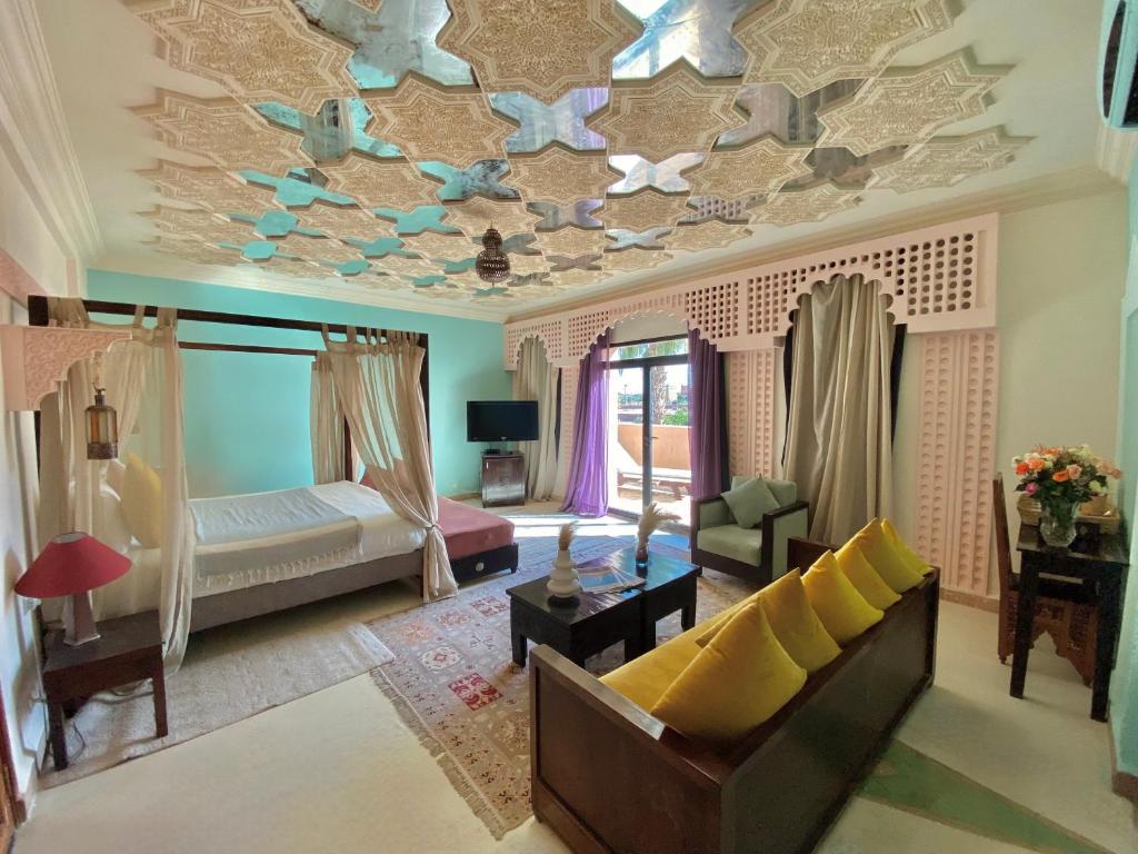 La Villa Des Golfs & PinkCactus photo 2