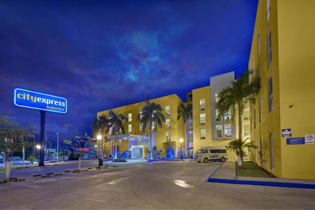 City Express by Marriott Campeche photo 4