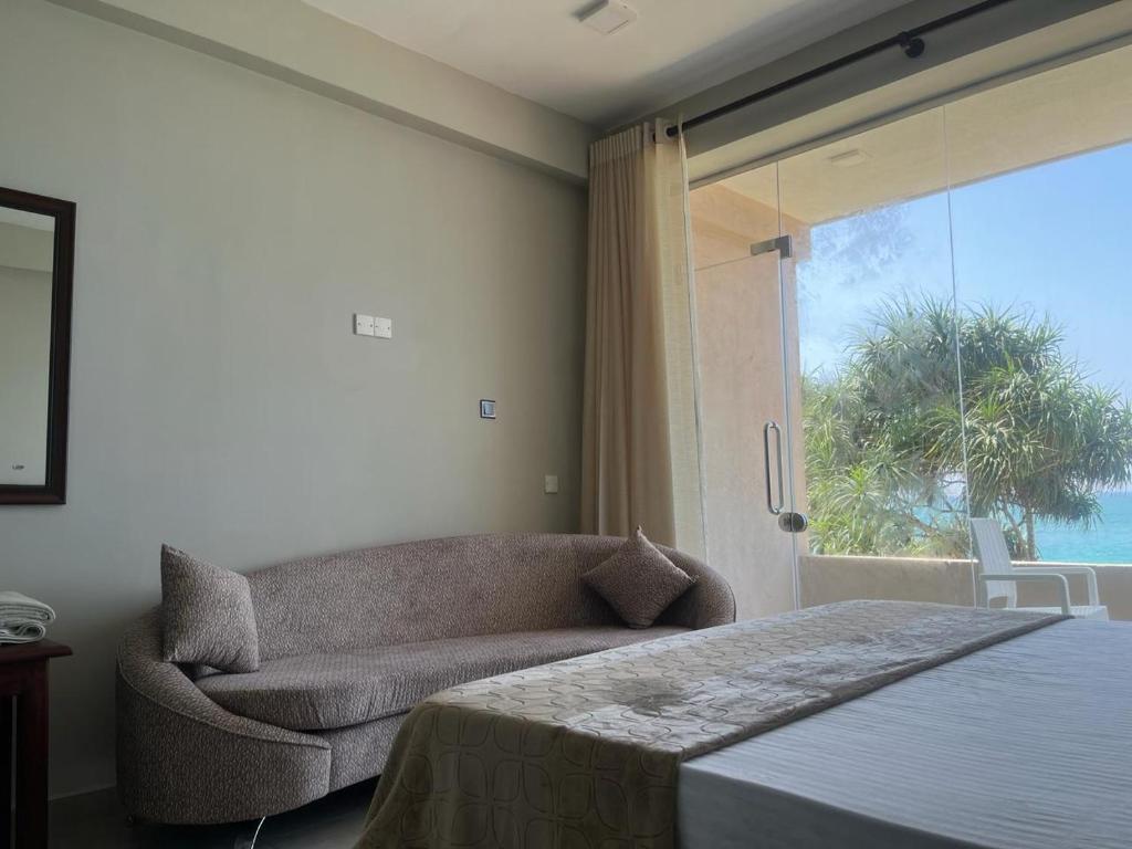 Blue Wave Beach Villa by Aaryan Group photo 3
