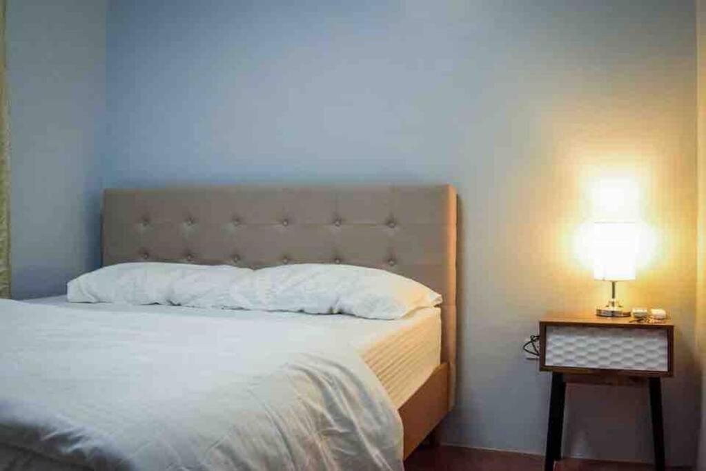 RQ Cozy Two Bedroom House @ La Cassandra, Wifi & Netflix photo 2