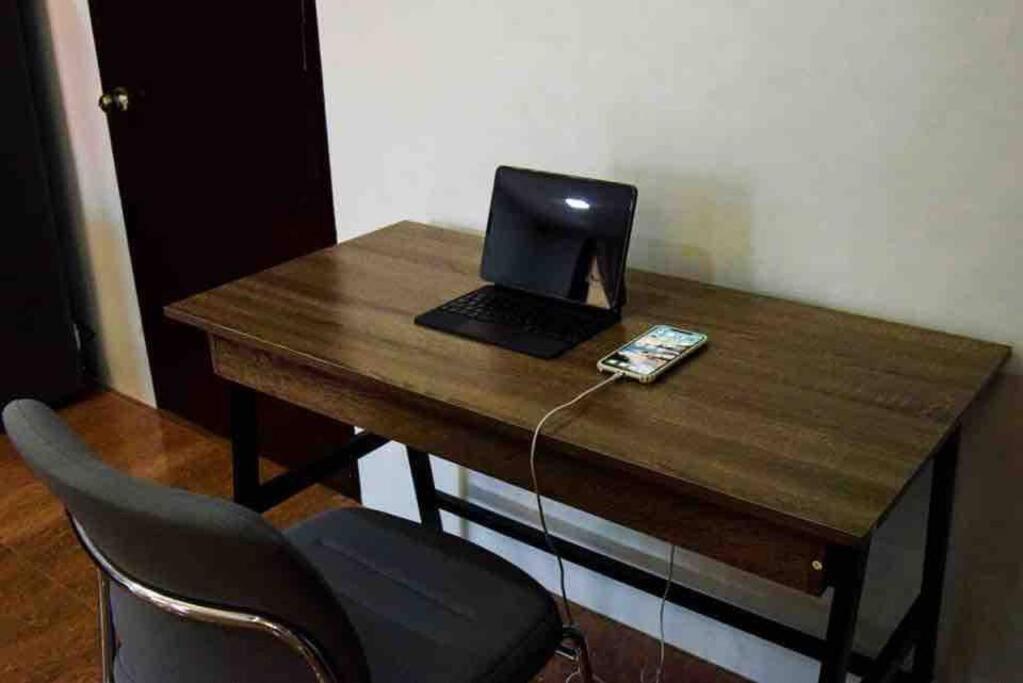 RQ Cozy Two Bedroom House @ La Cassandra, Wifi & Netflix photo 3