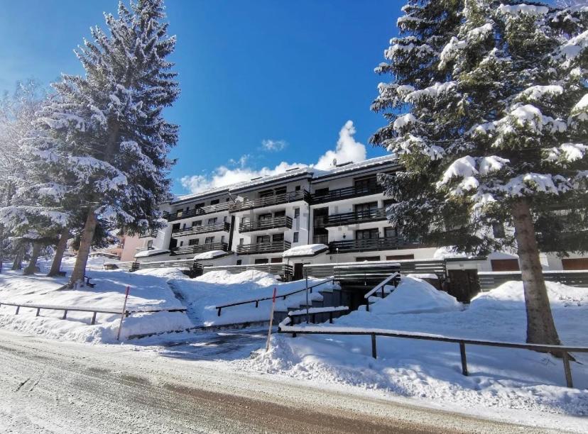 La Finestra sul Brenta con POSTO AUTO PRIVATO AL CENTRO di MAD di Campiglio CIPAT O22233-AT-O13262 photo 2