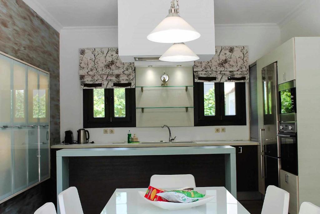 Antinioti Lake House, North Corfu photo 3