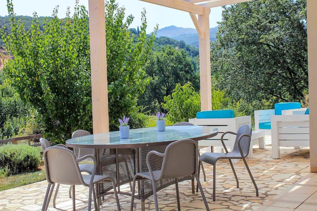 Antinioti Lake House, North Corfu