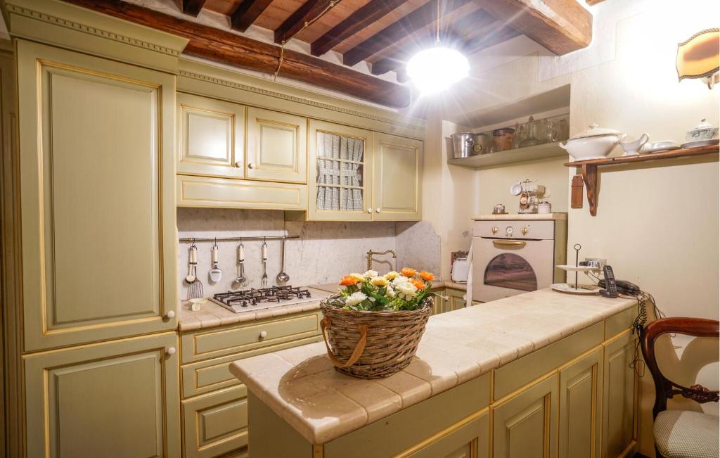 3 Bedroom Stunning Apartment In Rapolano Terme photo 4