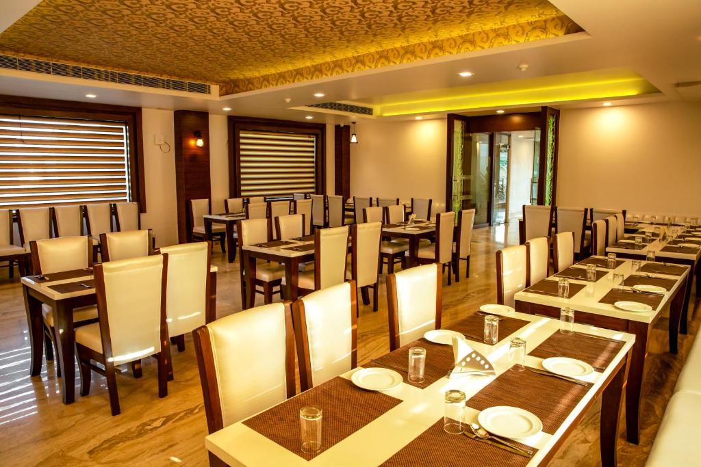 Spree Hotel Agra - Walking Distance to Tajmahal photo 2
