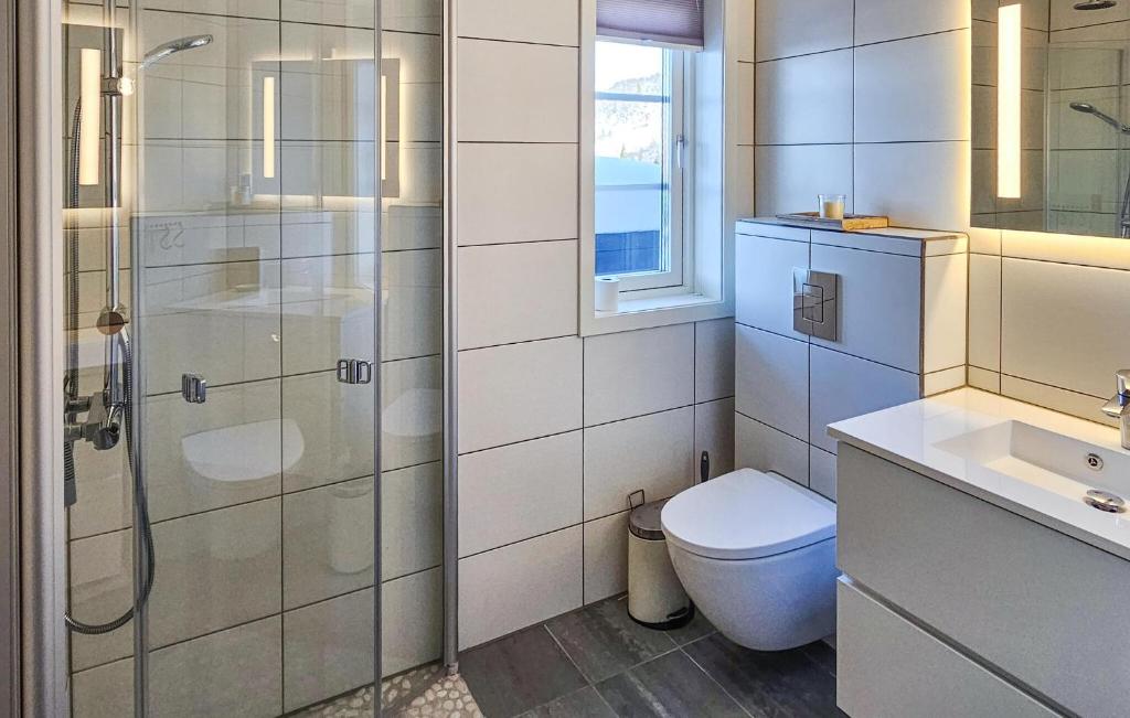 5 Bedroom Stunning Home In Rauland photo 4