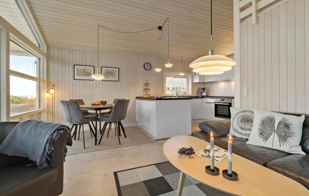 2 Bedroom Nice Home In Kerteminde photo 4