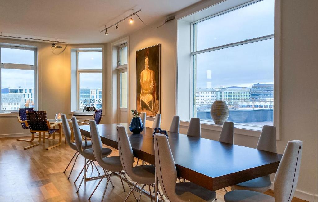 1 Bedroom Amazing Apartment In lesund photo 2