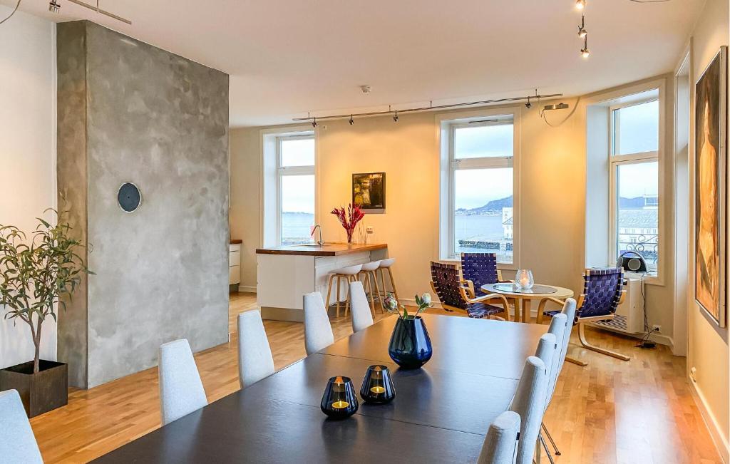 1 Bedroom Amazing Apartment In lesund photo 3