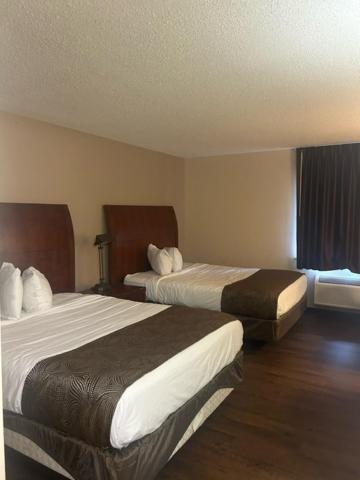 Baymont by Wyndham Battle Creek/I-94 photo 1