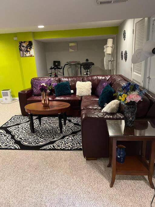 LOVELY 2 BEDROOMS APPARTEMENT, LAUNDRY/PARKING/TV image