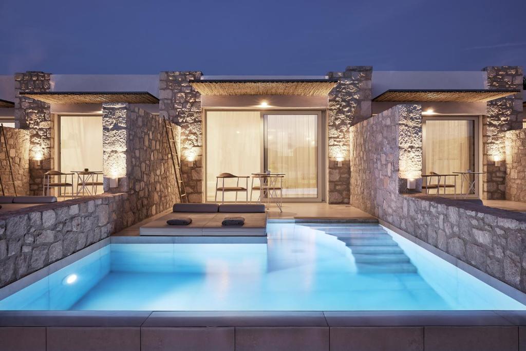 Civitas Milos photo 3