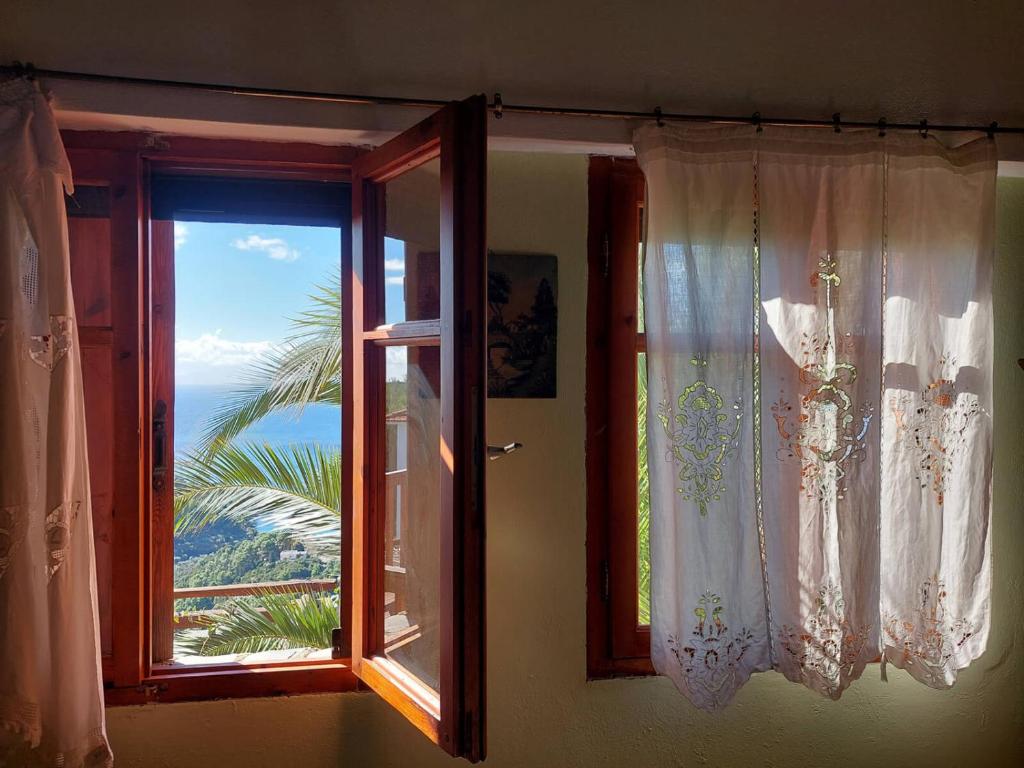 Elma's Houses - Balcony Studio photo 3