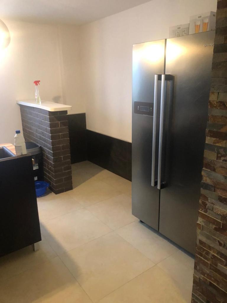 Nice & Calm Apartment, 150m2, up to 6 guests, separate Fenced yard with Free Parking photo 4