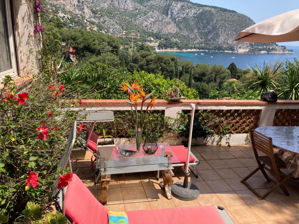 Appartement indépendant dans villa Eze bord de Mer photo 2