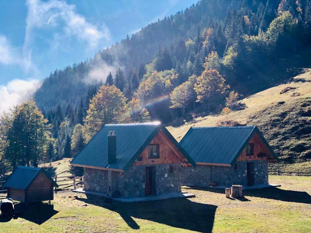 Vikendice Suvo Do