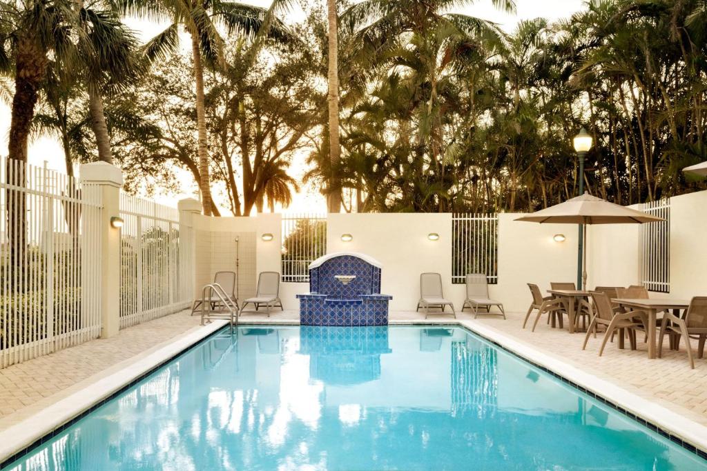 Towneplace Suites by Marriott Boca Raton image