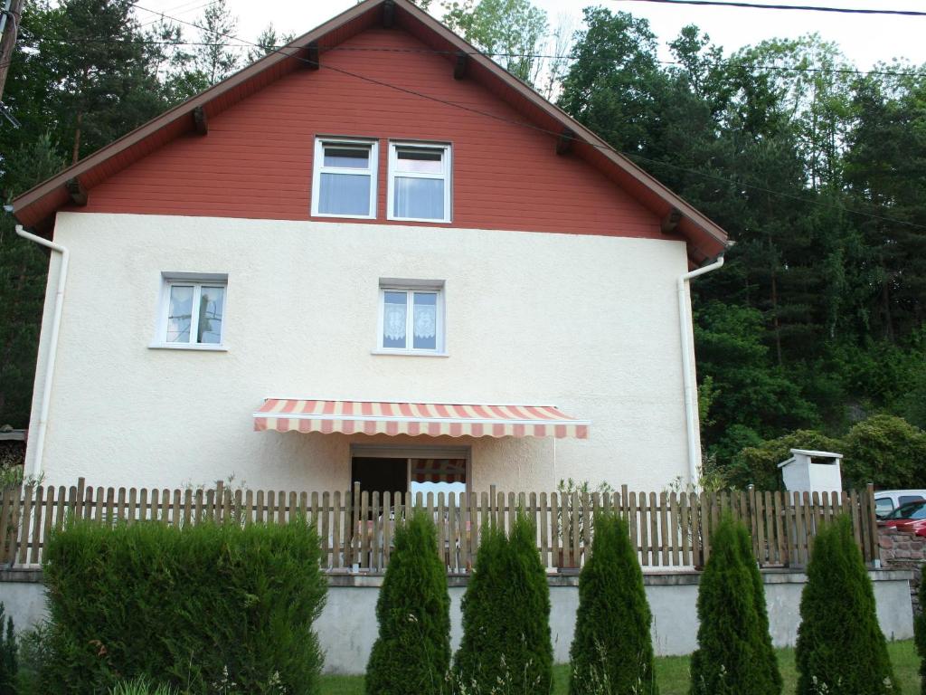 Gîte Saulcy-sur-Meurthe, 5 pièces, 8 personnes - FR-1-589-200 photo 1