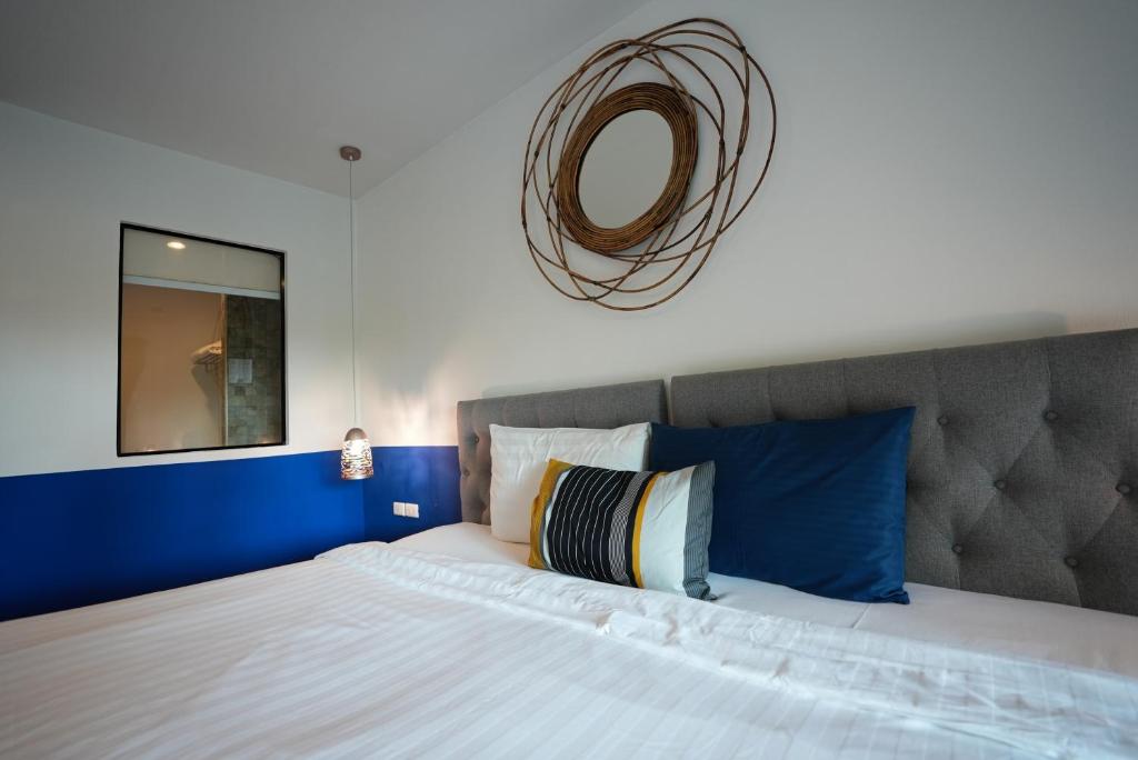 KRAAM Silhouette Hotel & Cafe Phuket photo 2