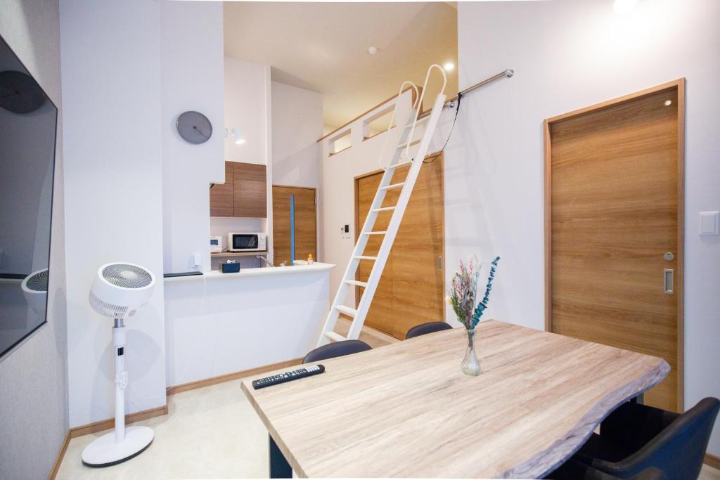 Ekimae apartment - Tap to explore photos