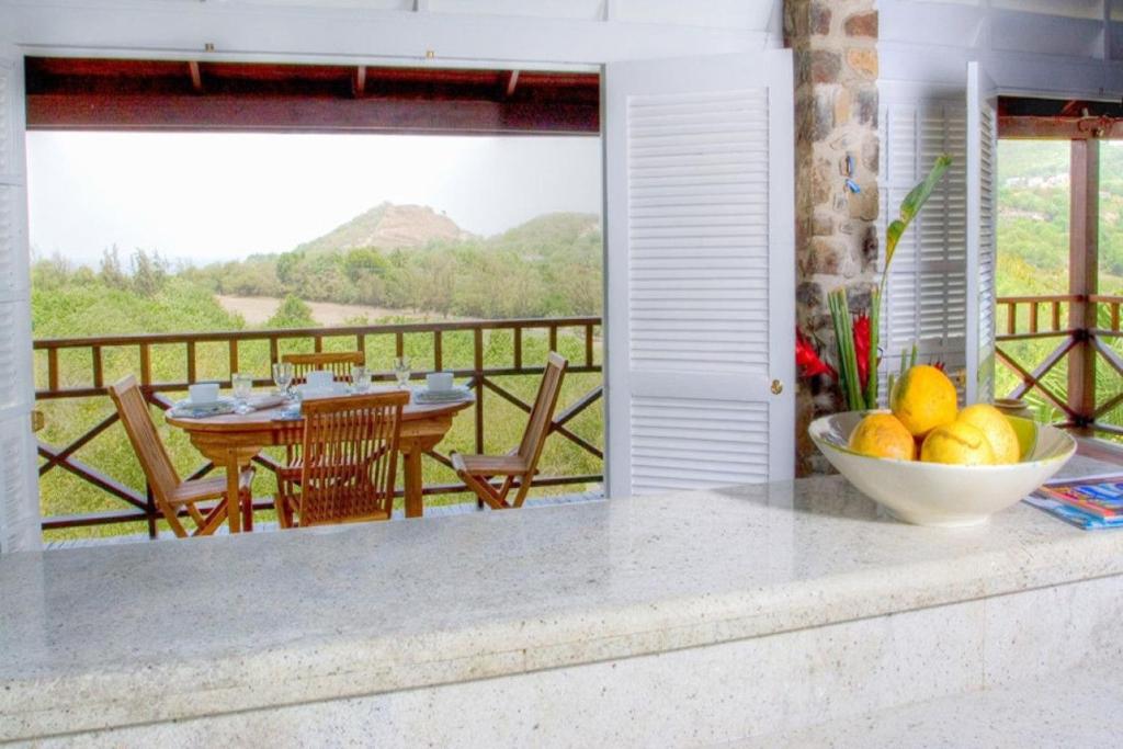 Bright & Beautiful 2 Bedroom Villa photo 1