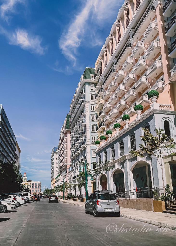 *New! Fully furnished Studio Unit with Amenities at Saint Honore Megaworld photo 3