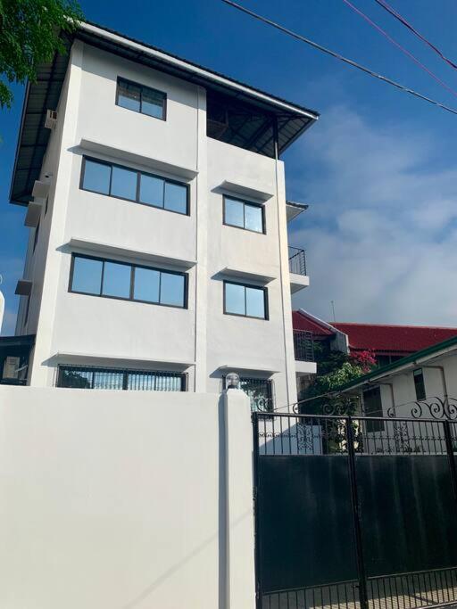 4F Bohemian Apartment for 4 with Beach View photo 1