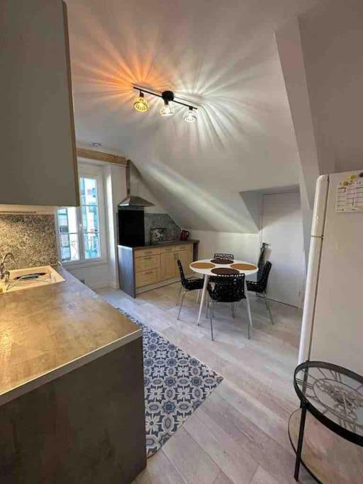 Confortable T3 juste rénové au cœur d’Aurillac photo 3