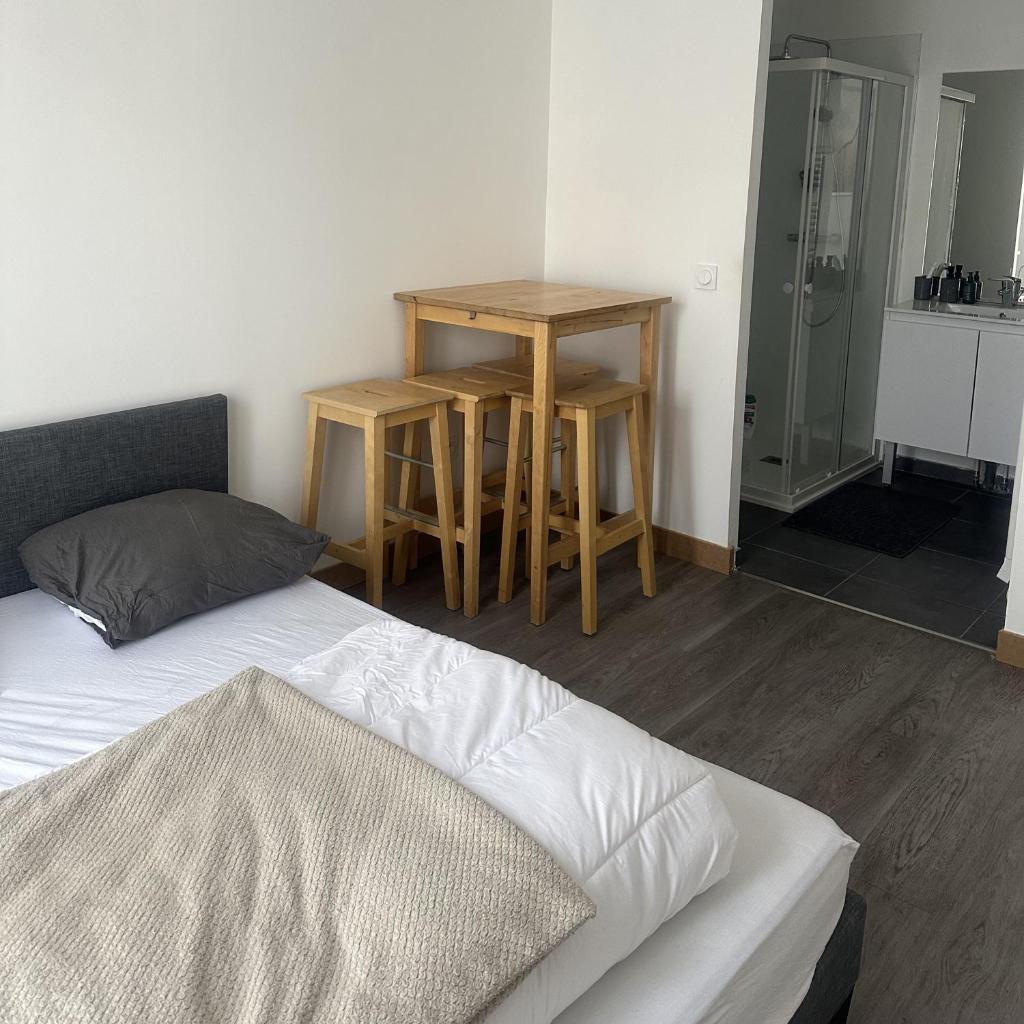 Room in Guest room - Home - Chambre independante a 10min Rer C et de Dourdan photo 2