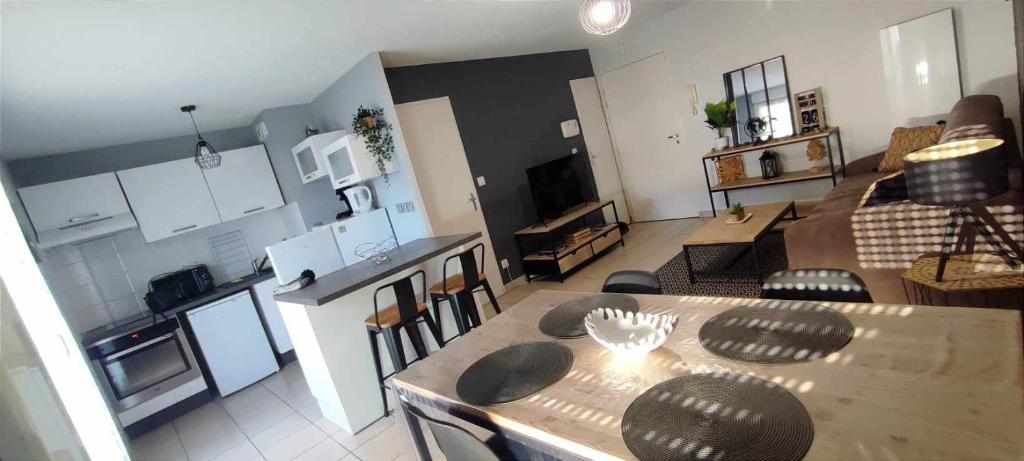 Superbe appartement en résidence avec piscine. photo 1