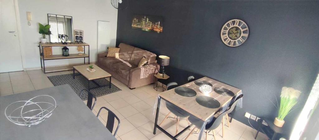Superbe appartement en résidence avec piscine. photo 2
