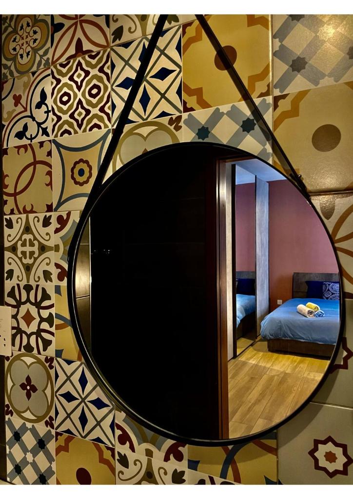 Airport Accommodation Bedroom with your own private Bathroom Self Check In and Self Check Out Air-condition Included photo 1