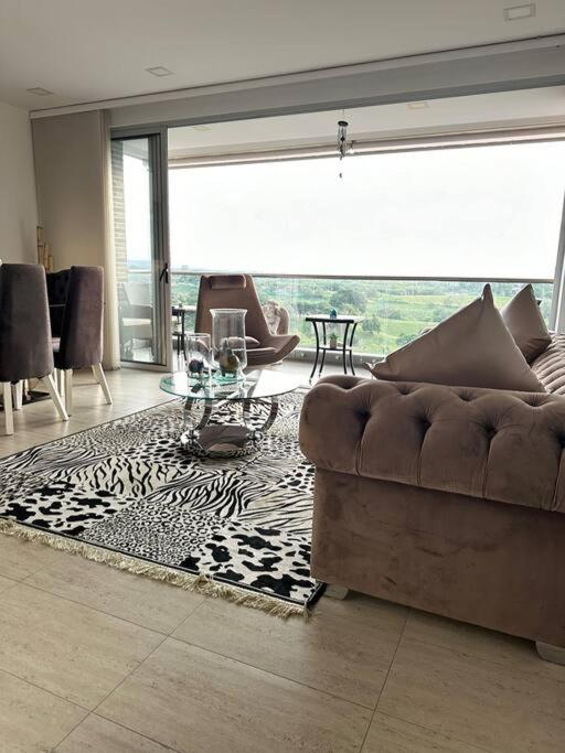 Cozy Oasis with Panoramic Views photo 3