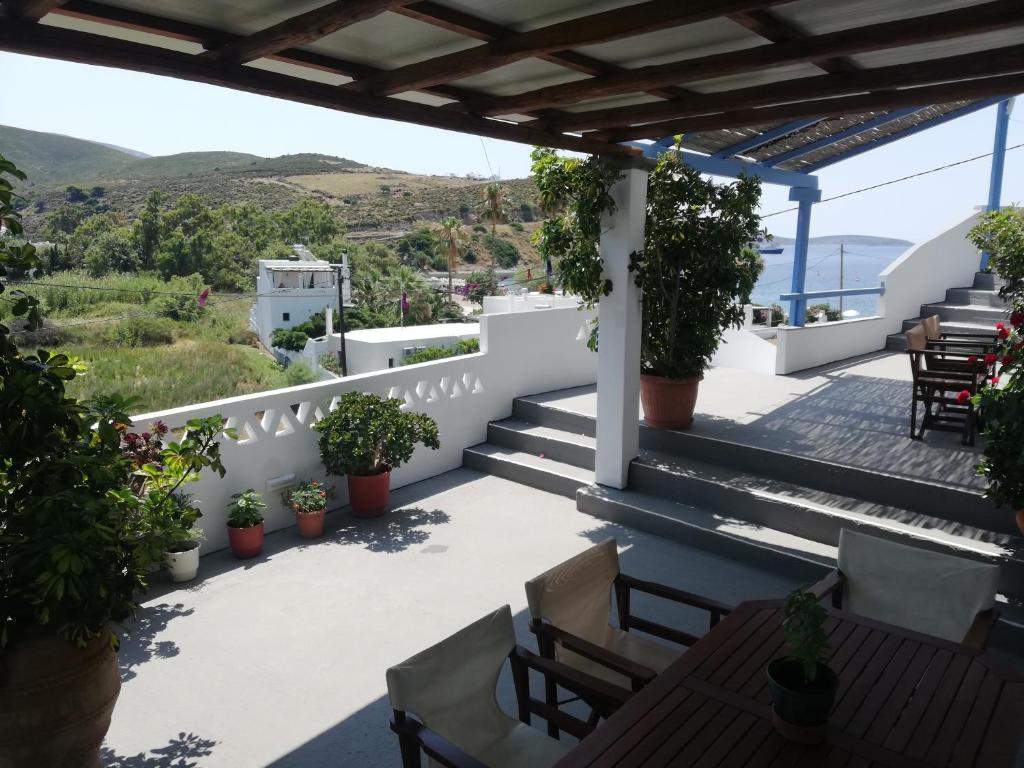 Blue House photo 2