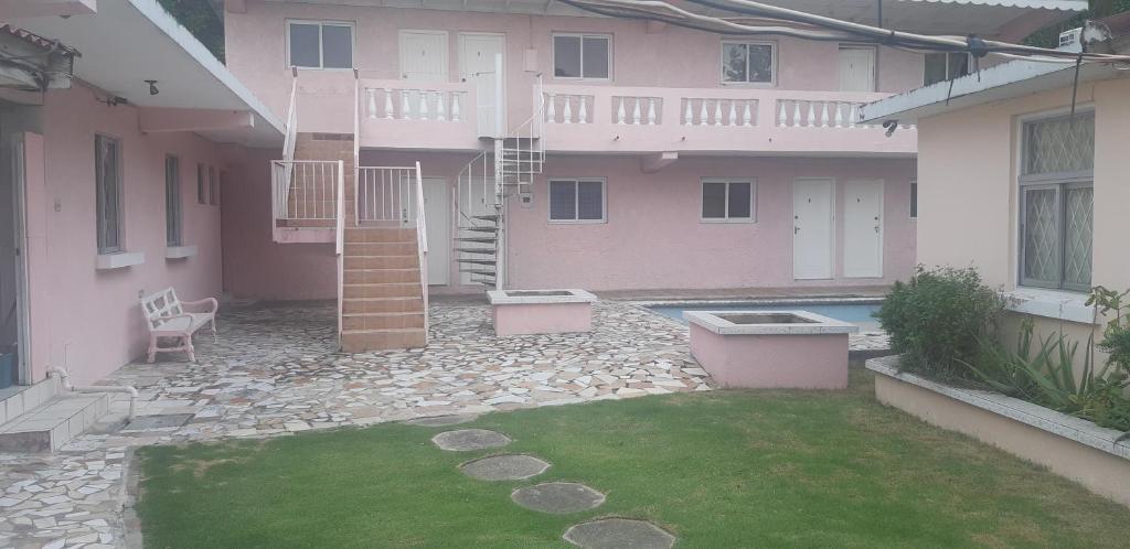The Cliff Apartments photo 1