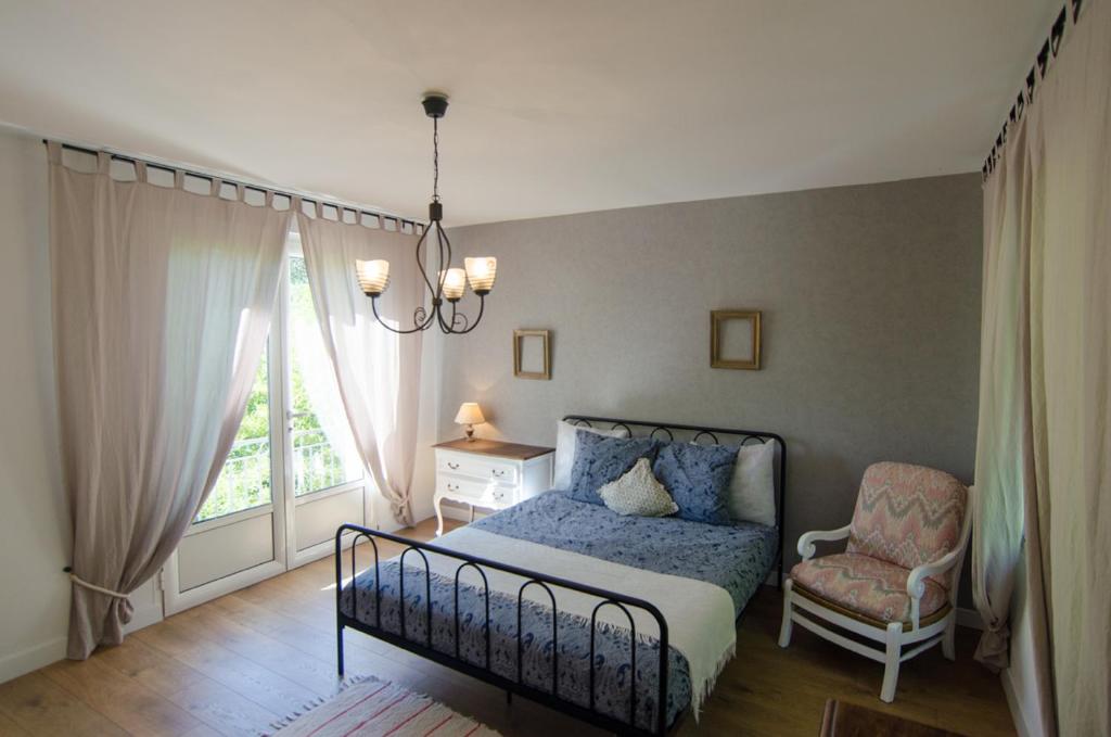 VILLA ISABELLE -2 Appartements - 2 Jacuzzi privatifs photo 4