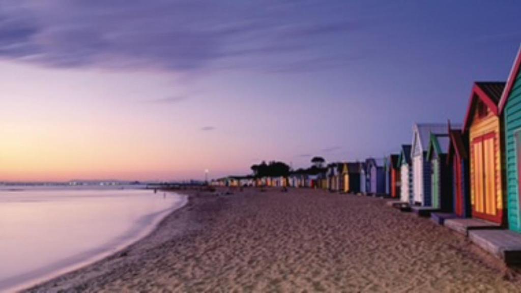 Esplanade Escape to the Brighton Beach Boxes photo 3