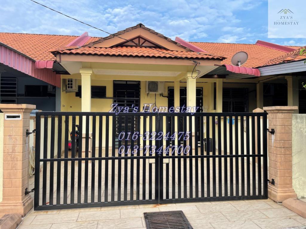 Zya'S Homestay Gong Badak photo 1