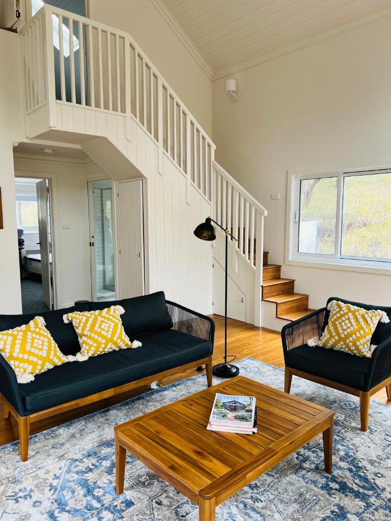 Summit House Armidale - 2 or 4 Bedrooms photo 1