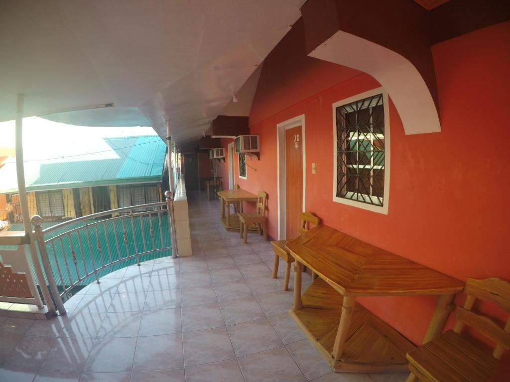 Buena Lynne's Resort photo 1