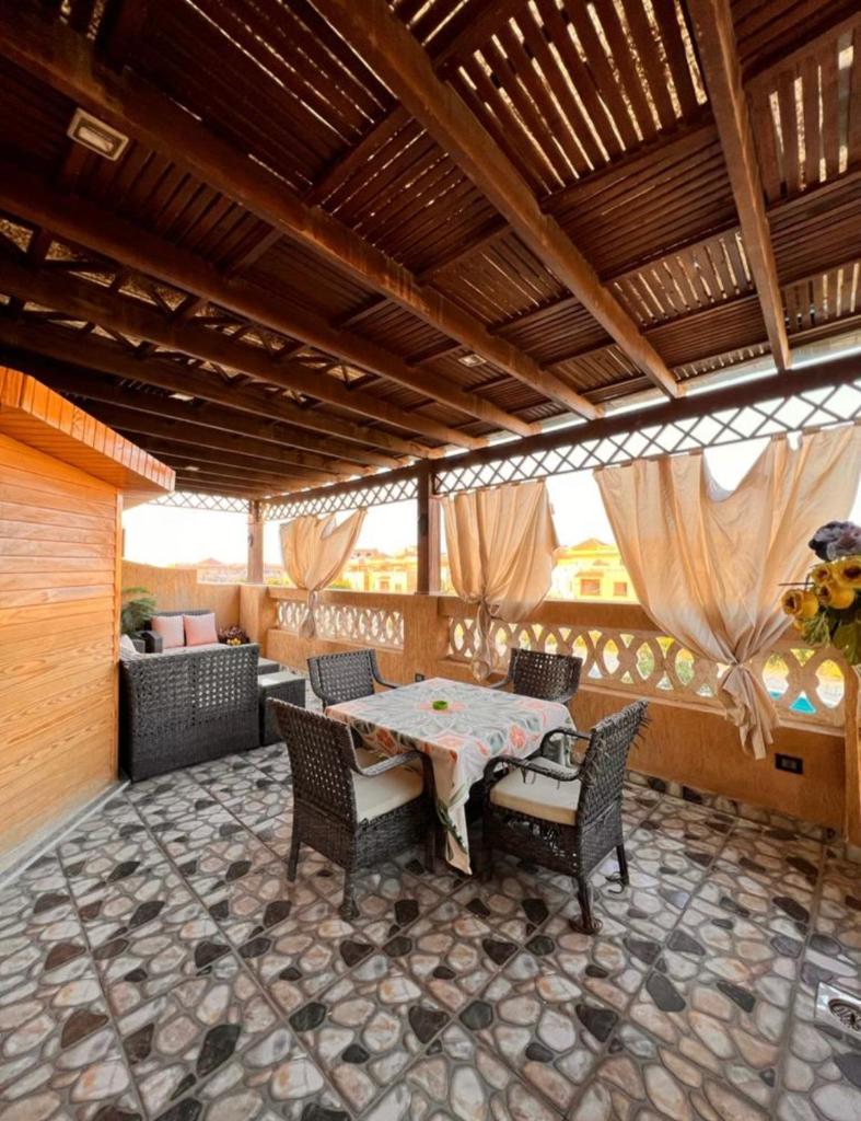 Whole floor in a villa photo 3