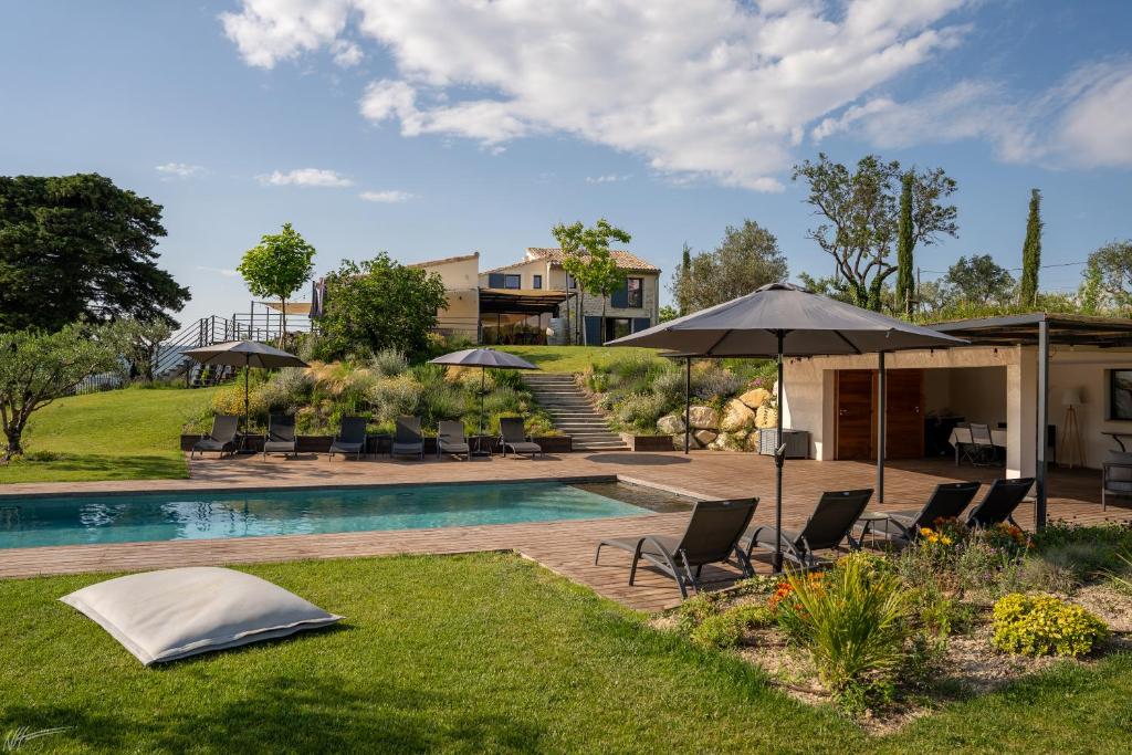 Superbe mas avec piscine - Un Nid en Provence
